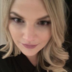 Meet your Posher, Lacey